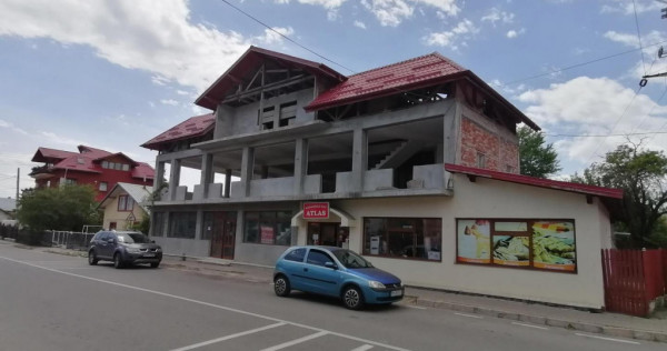 CLĂDIRE MULTIFUNCȚIONALĂ ÎN CORNU DE JOS – I