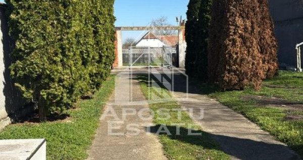 Teren intravilan in Dinias, 996mp, gard de beton si poart...