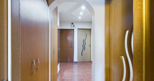 Apartament 2 camere decomandat - Confecții