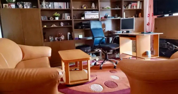 Apartament cu 4 camere, decomandat - zona Astra