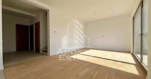 Casa Eco cu 4 camere, 2 bai, in Dumbravita