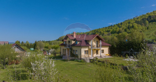 Vilă &icirc;n zona Glăjărie, 10 camere, Sp + E + M, teren 2...