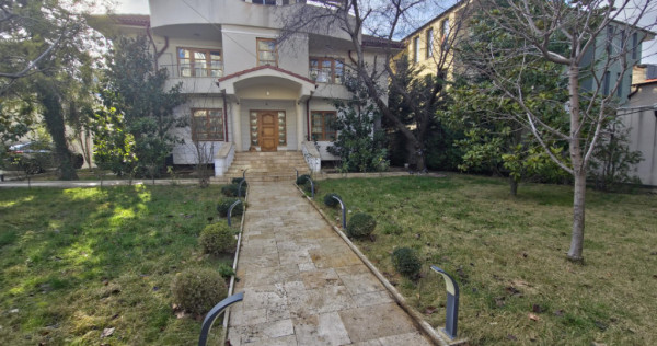 Vilă unică zona Stadion piscina teren 1200 mp