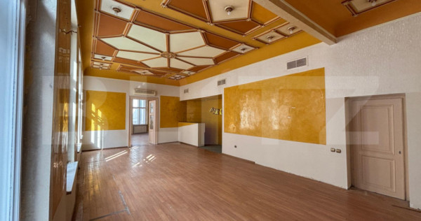 Spațiu Comercial Exclusiv, Bijuterie arhitecturală ultrace