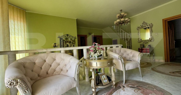 Casa individuala cu 10 camere si piscina, in Zona Dambovita