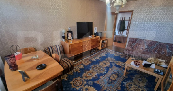 Apartament de vanzare, cu 3 camere, 64 mp, zona Craiovita No