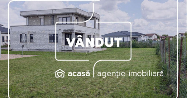 PROPRIETATE VÂNDUTĂ! Vilă spațioasă– Via Carmina, ...