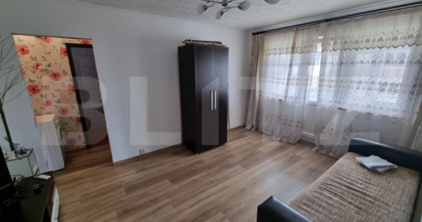 Apartament de vanzare, cu 2 camere semidecomandat, 38 mp, zo