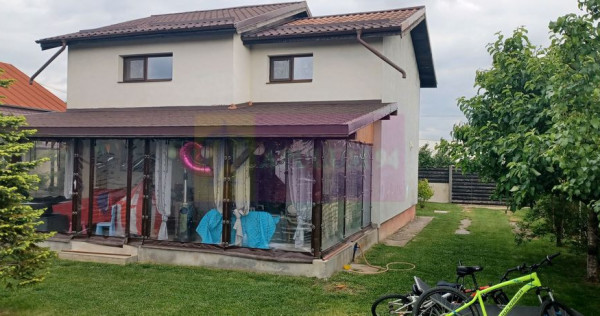 Săbăreni, casă 2011, P+M 4 camere + dependințe, curte...