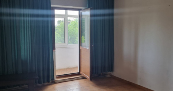 APARTAMENT DE VANZARE CU 3 CAMERE LA 5 CALARASI