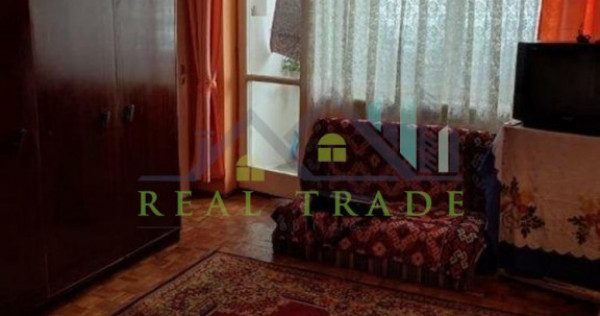 Garsoniera etaj intermediar zona Garii