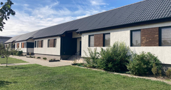 Vand sau inchiriez proprietate in Deva, Santuhalm compusa din 4 case