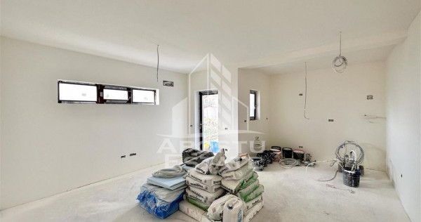 Jumatate de duplex cu 3 camere Sanandrei