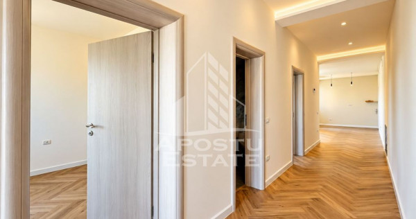Jumatate de duplex cu 3 camere, de vanzare, Sanandrei, Timis