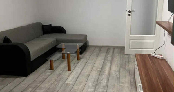 Apartament 3 camere, decomandat - zona Tractorul