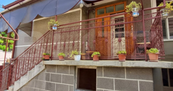 Casa de vanzare, 91 mp, in zona centrala din Turda