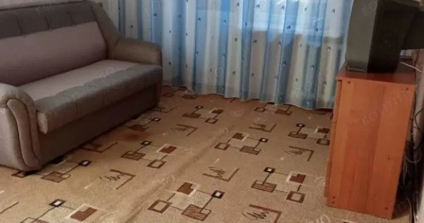 1 camera in zona Blascovici