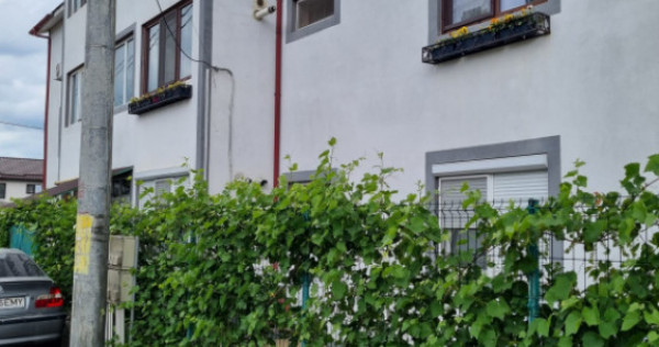 Apartament 3 camere decomandat, 68 mp ,zona 1 Mai ,Ciuperca.