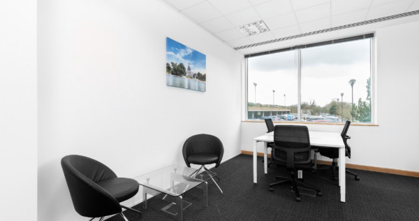 Spațiu de birou privat pentru 3 persoane în Regus City Gate