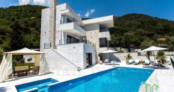 Casa de in Herceg-Novi Muntenegru