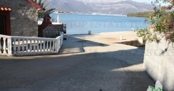 Teren de in Tivat Muntenegru