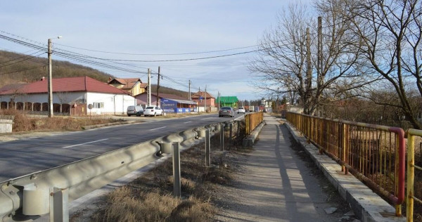 Valea Ursului - DN 7, Teren Stradal 2744 mp