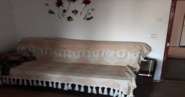 1 camera in zona Blascovici