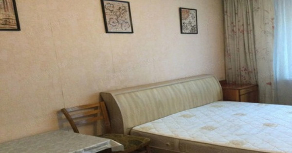 1 camera in zona Steaua