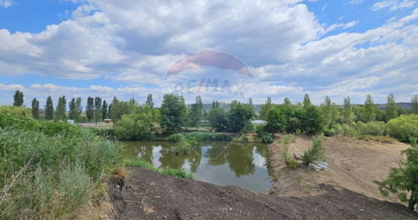 Teren de vanzare, zona cu acces rapid la autostrada, Camp...