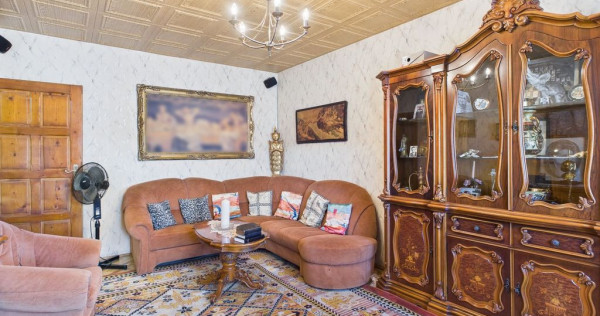 Apartament cu 3 camere în zonă de maxim interes