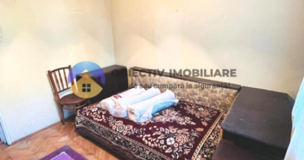 Apartament de vanzare 4 camere- Bulevardul Traian, Piatra Ne