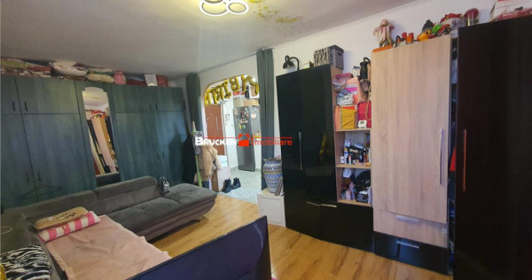 Apartament cu 3 camere de