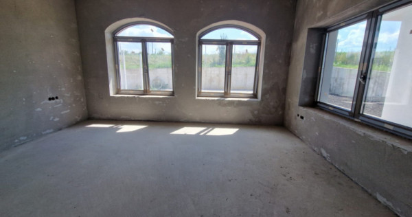 Casa 225 mp cartier nou in Sura Mica