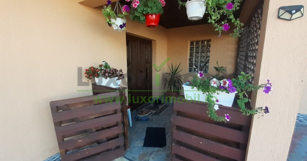 Casă solidă la șosea – Voinesti, Iași | 3 camere | 684 mp teren | gaz,