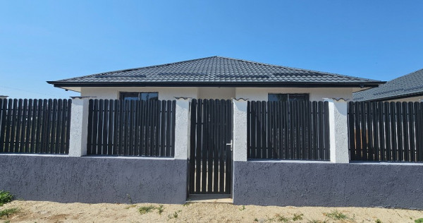 Casa parter 4 camere - La intrare in Com.Berceni