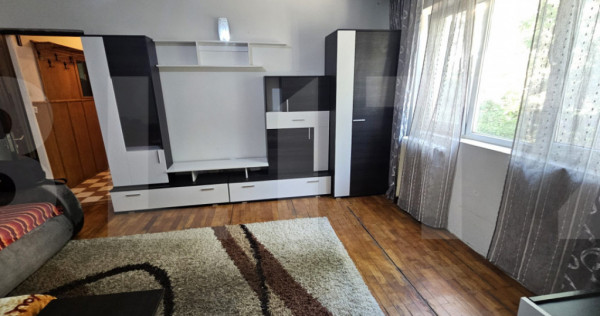 Apartament de vanzare, cu 2 camere, 40 mp, zona Blascovici