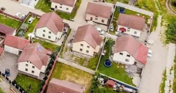 Casă modernă, 3 dormitoare, birou, 135 mp utili, teren 423