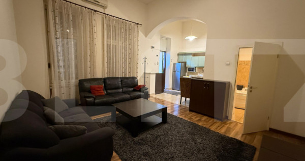 Apartament , 2 camere, 80 mp, vis-a-vis de Primăria Arad +