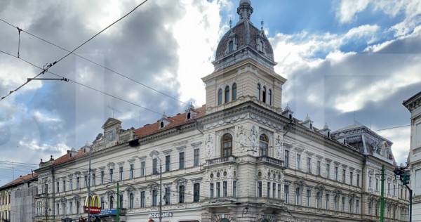 Apartament , 2 camere, 80 mp, vis-a-vis de Primăria Arad +