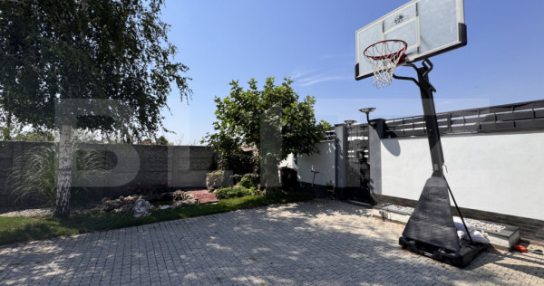 Casă superbă S + P + 2E de 353 mpu, teren 1307 mp, Veteran