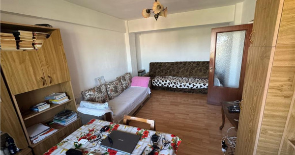 Garsoniera Comisia Centrala ,40 mp utili, et 4/4 cu acoperis