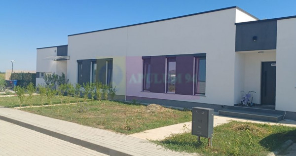 Săbăreni, casă nouă 116 mp utili, curte 608, în apro...