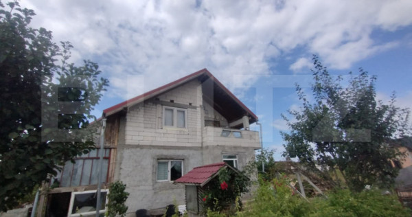 Casa 120 mp, 6 camere, 2 nivele, zona Beclean