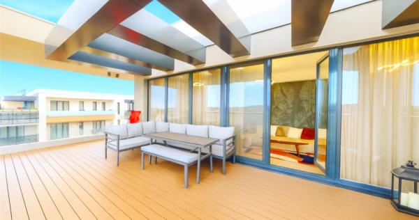 FILMTur 3D!Premium Penthouse, echipat,parcare subterana,50 m