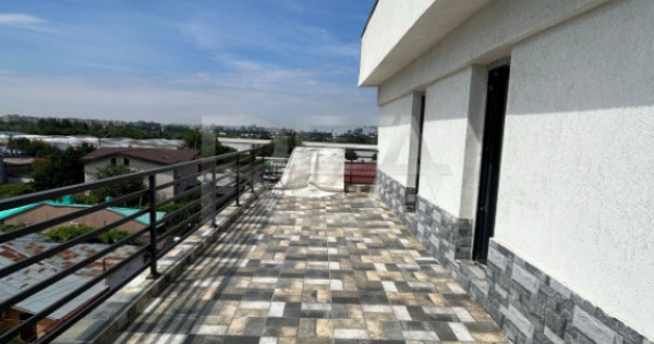 3 Camere , Semi-Decomandat , Zona Andronache