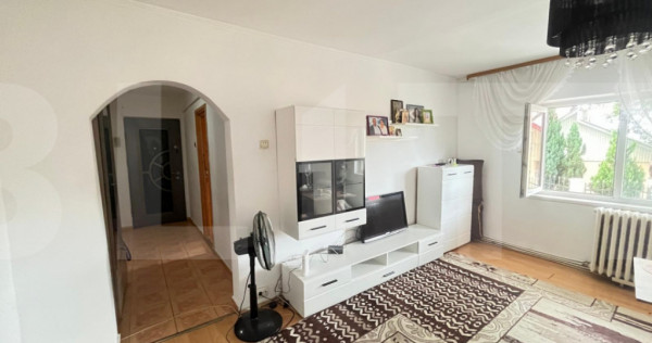 Apartament de 2 camere, parter, zona Grivita Botosani