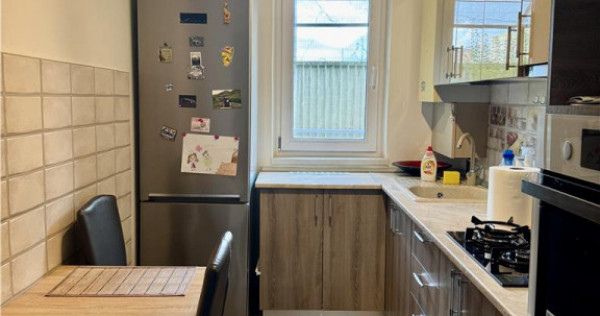 Apartament 3 camere decomandat in Astra