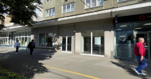 Spațiu comercial ultracentral de &icirc;nchiriat &ndash; 165 mp, Bd.