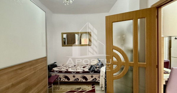 Apartament o camera, curte, terasa 20mp, centrala proprie...