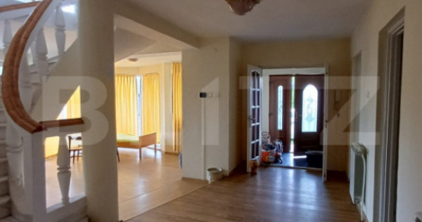 Casa individuala cu 5 camere, 1001 mp teren, zona Materna